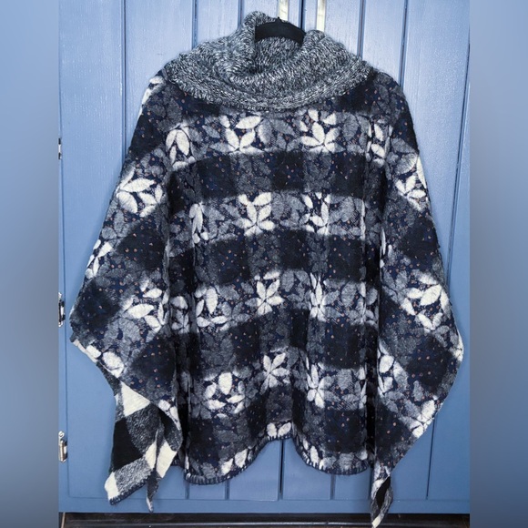 Anthropologie Wintertide Poncho One Size Reversible Wool Blend Lagenlook Hygge - Picture 2 of 7